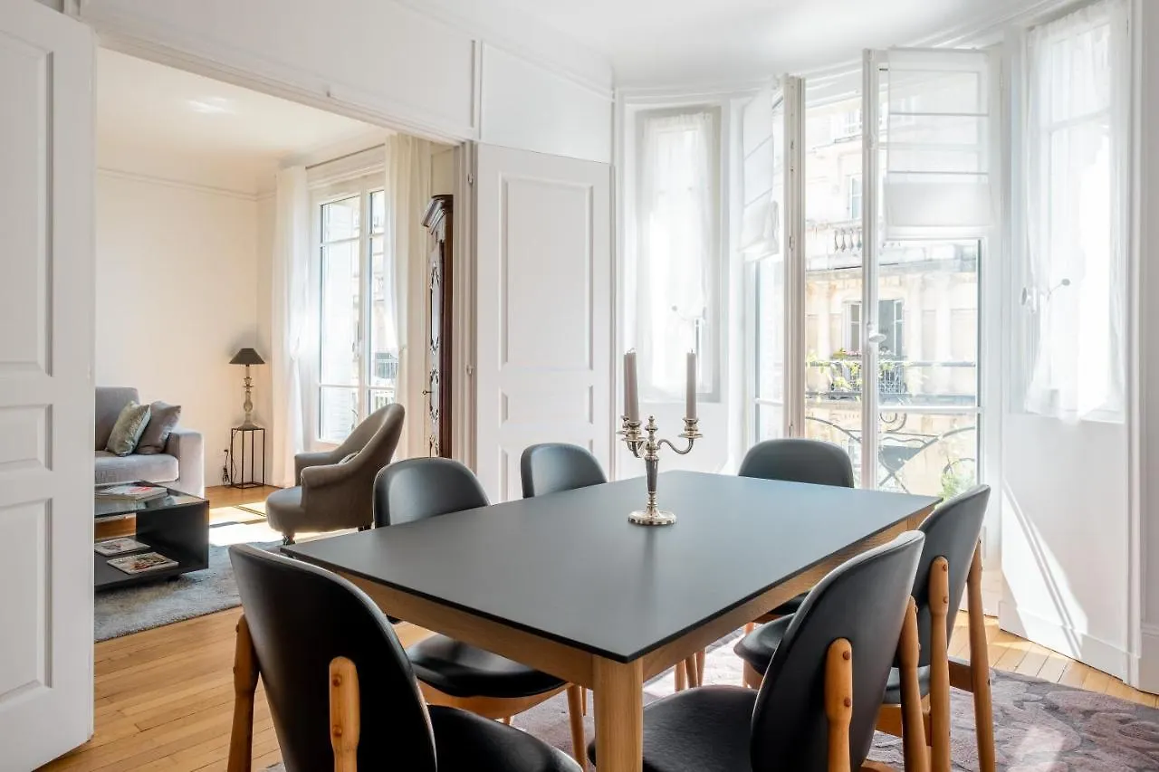 Veeve - Illuminating Light Apartment Paris 0*,  France