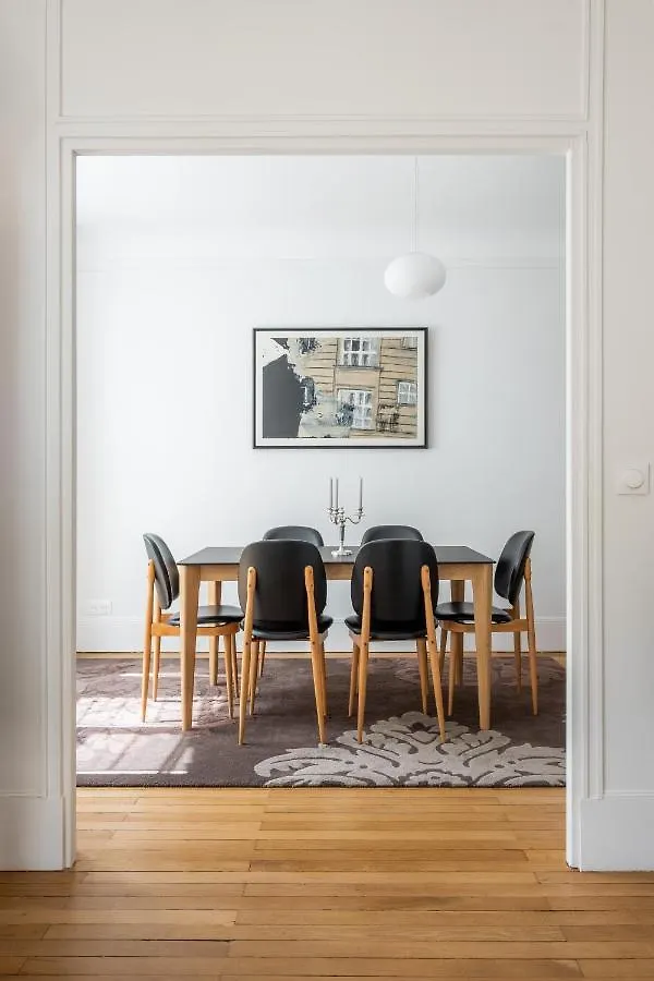 Veeve - Illuminating Light Apartment Paris