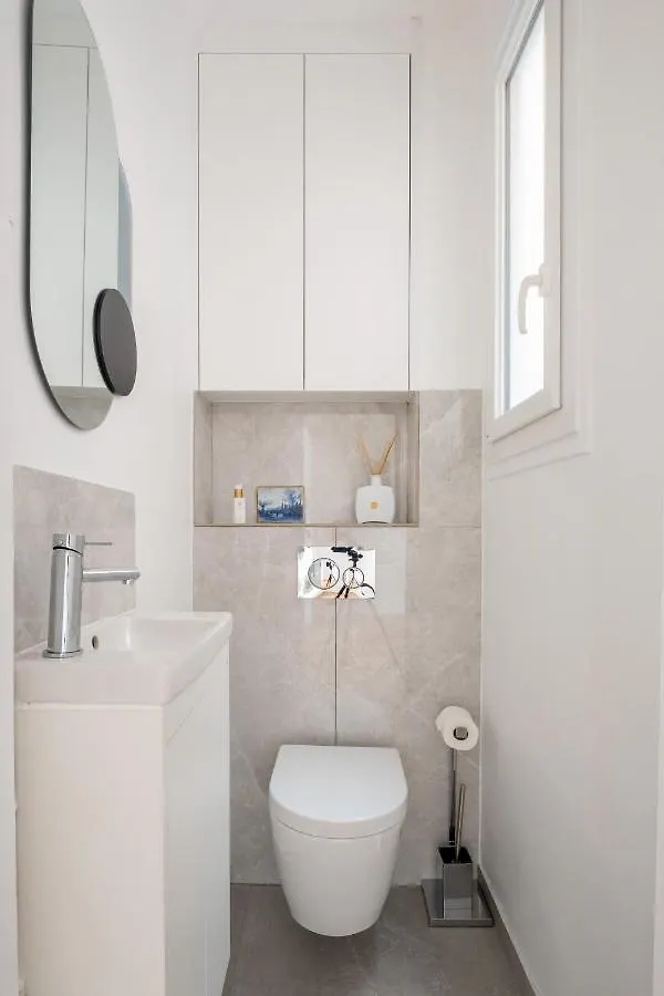 Veeve - Illuminating Light Apartment Paris